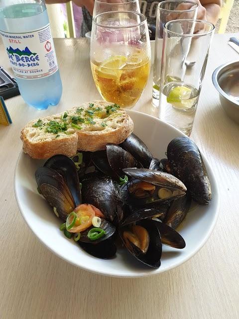 The Noisy Oyster