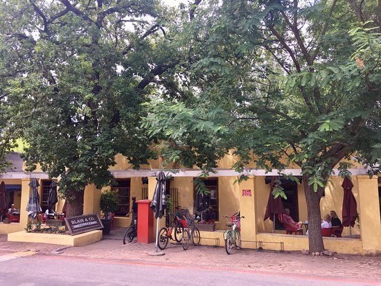 Oak and Vigne Cafe