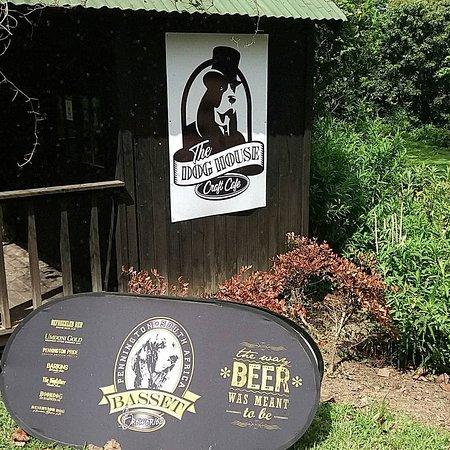 The Doghouse Cafe
