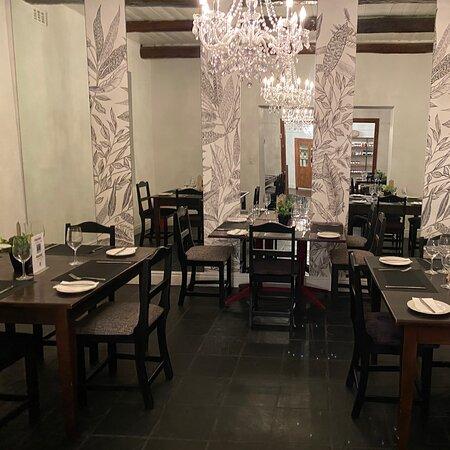 Bella-Louise Restaurant